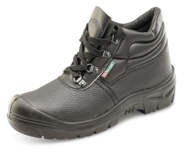 scuff-cap-chukka-boot